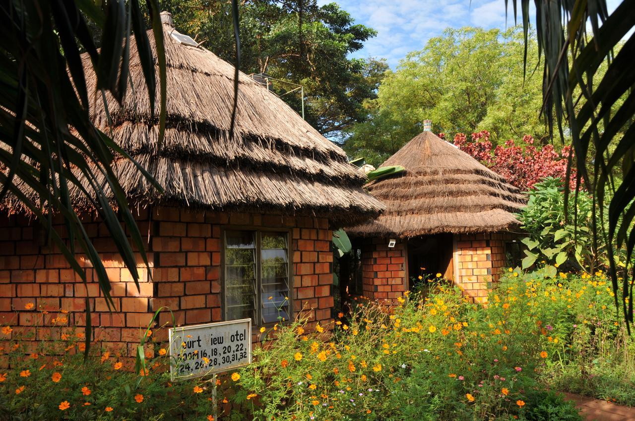 New Court View Hotel Masindi Exteriör bild
